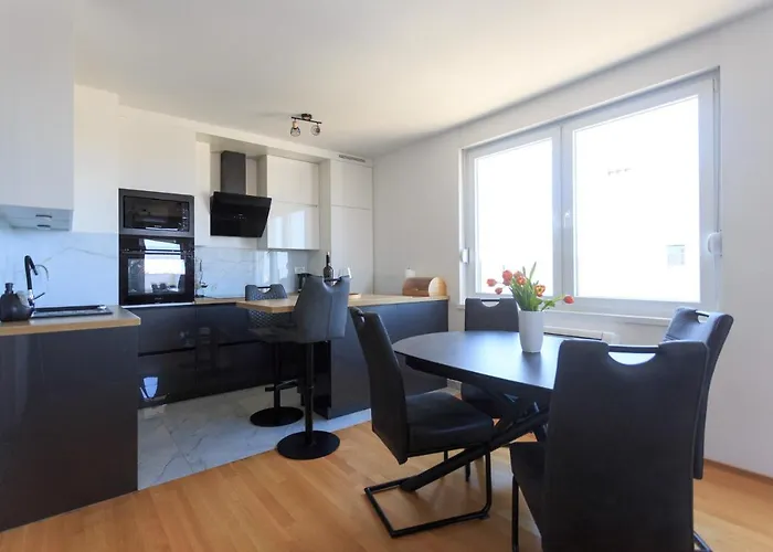 Orjak Apartman Zára